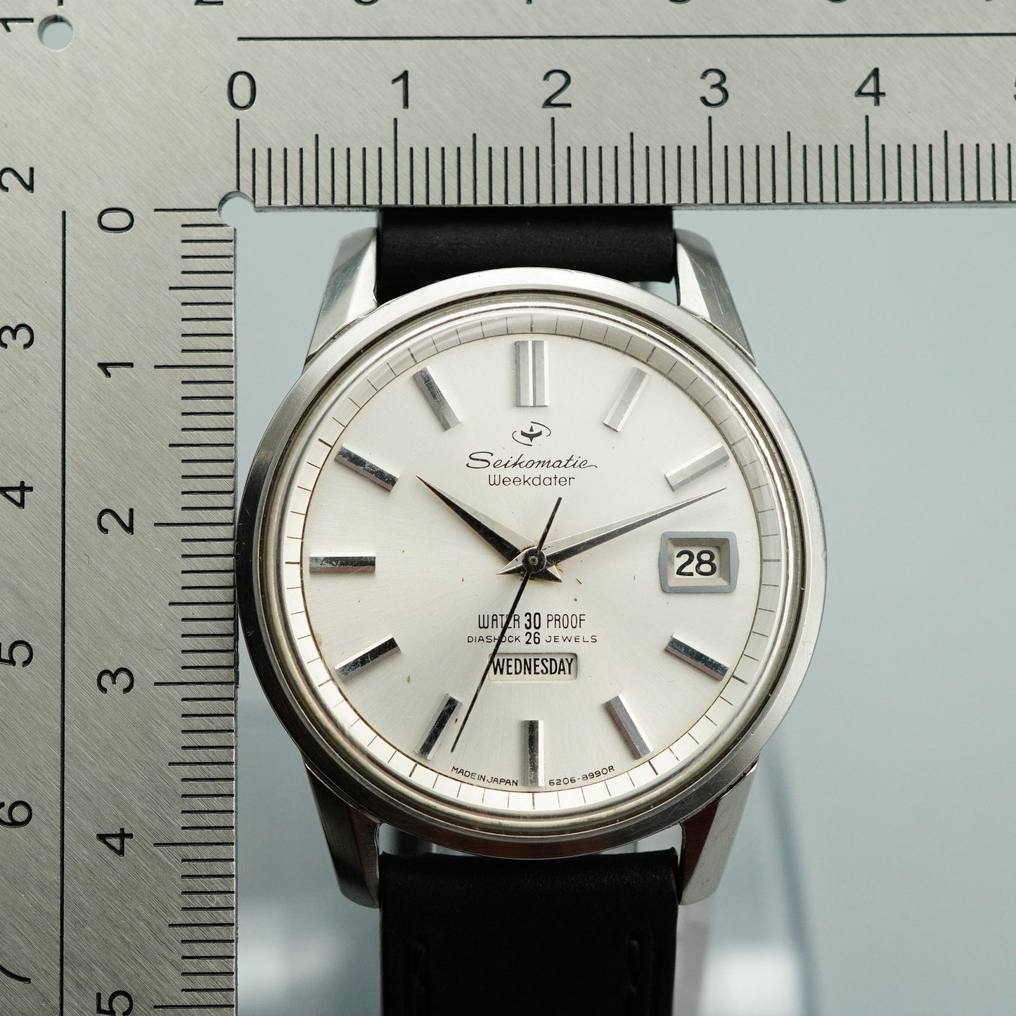 *NEAR MINT* Vintage SEIKO Weekdater 6206-8990 AT Silver Round 37mm Mens Watch