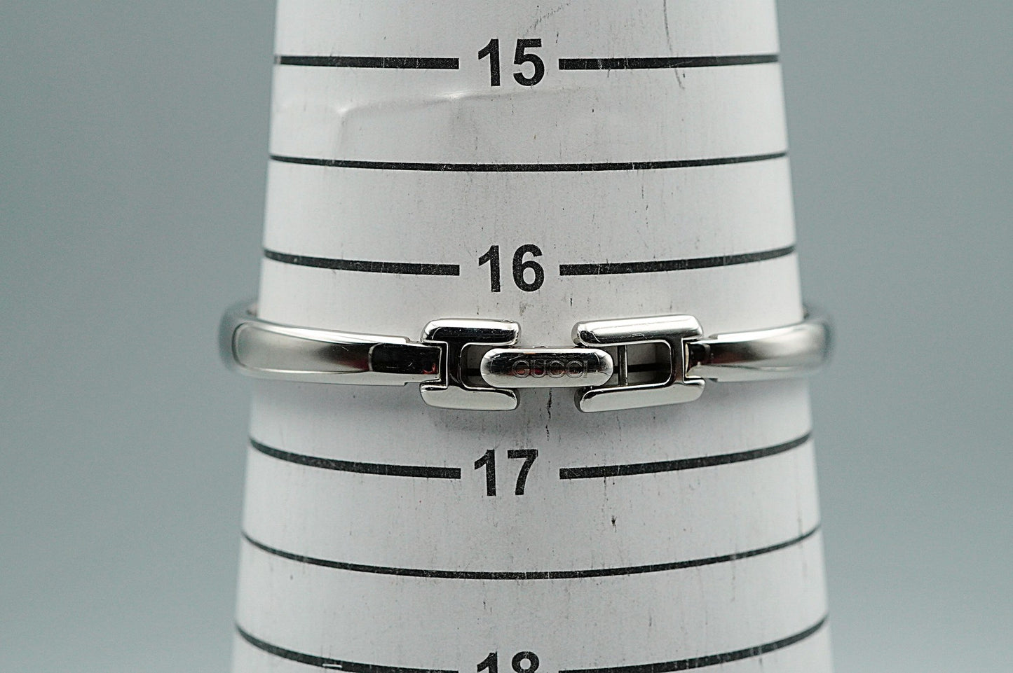 *MINT* Vintage GUCCI 1400L Quartz Black Dial Round 25mm Women,Ladies Watch