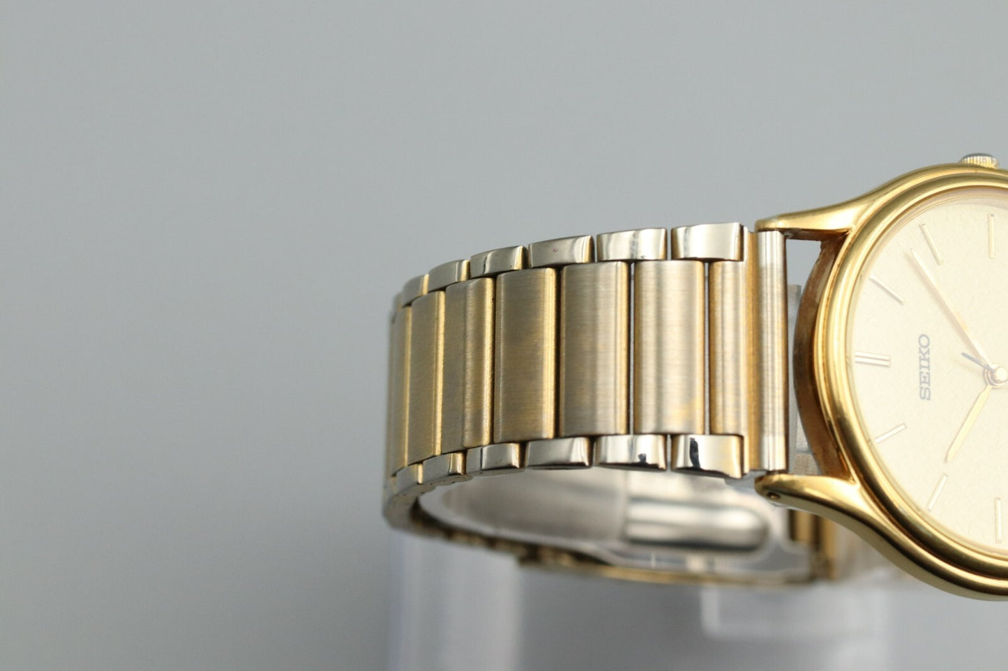 *MINT* Vintage SEIKO Dolce 8J41-6100 Quartz Gold Dial Round Mens Watch JAPAN
