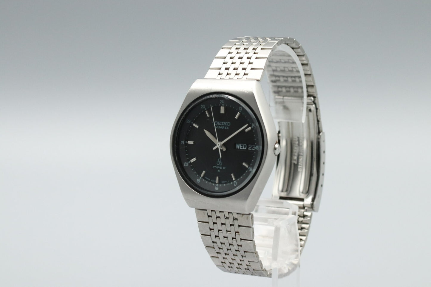 Exc+4 SEIKO 8223-6000 TYPE II Black Dial QUARTZ Day/Date Wristwatch From JAPAN