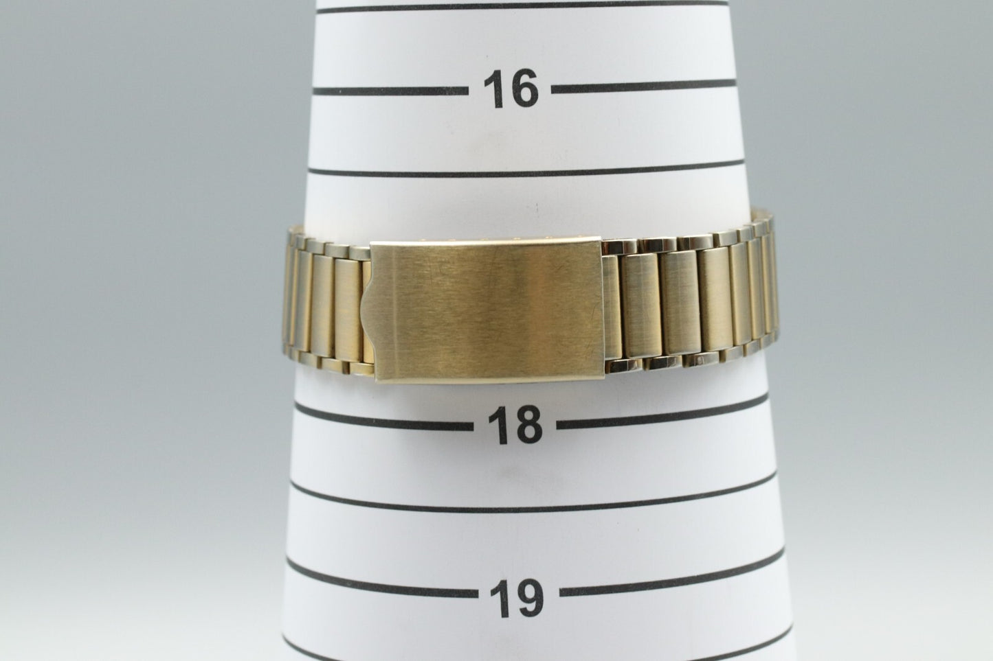 *MINT* Vintage SEIKO Dolce 8J41-6100 Quartz Gold Dial Round Mens Watch JAPAN