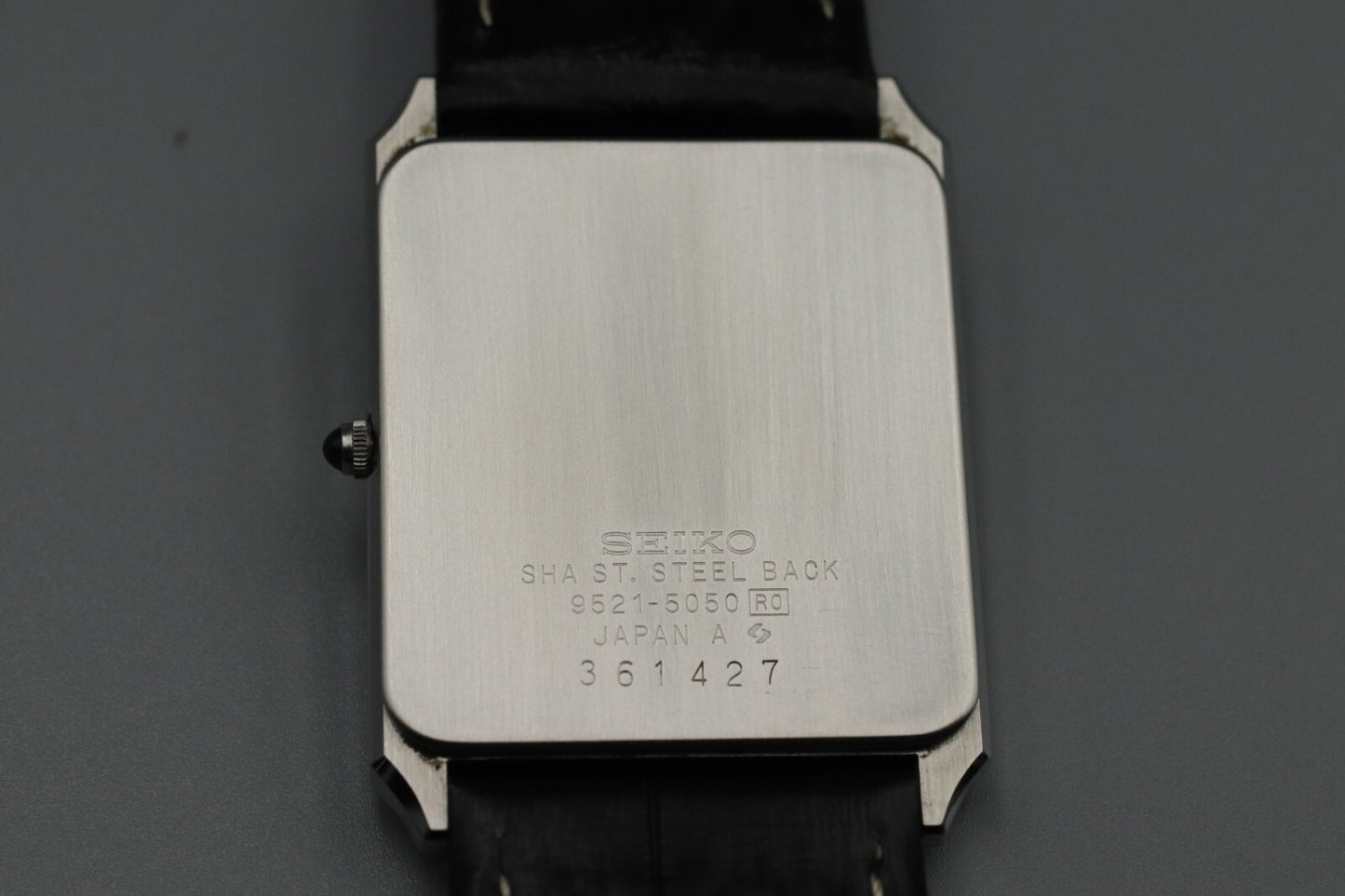 *NEAR MINT* Vintage SEIKO Dolce 9521-5050 Quartz White Dial Tank Mens Watch JP