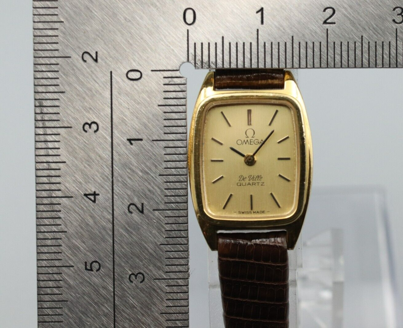 *N MINT* Vintage OMEGA De Ville Cal.1350 Quartz Gold Dial Rectangle Women Watch