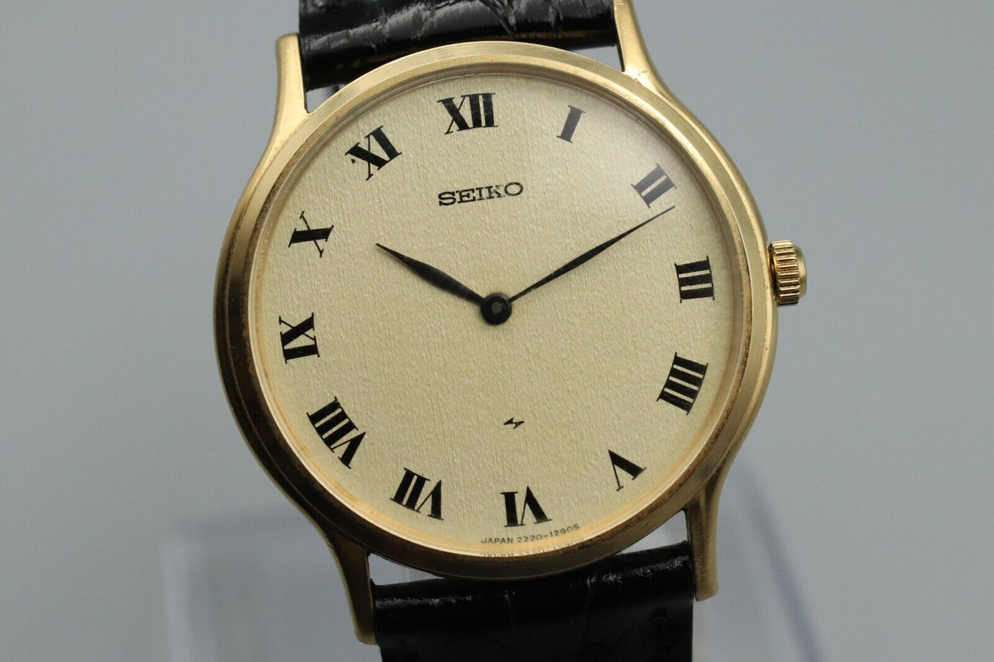 *NEAR MINT* Vintage Seiko Chariot 2220-0480 Stainless Steel Mens Hand Wind Watch