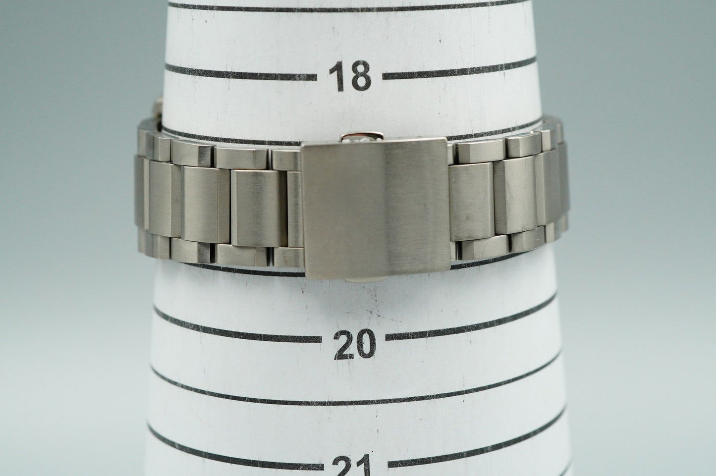 *NEAR MINT* SEIKO ASTRON SBXB087 8X22-0AG0-2 Solar Black Dial 46mm Mens Watch