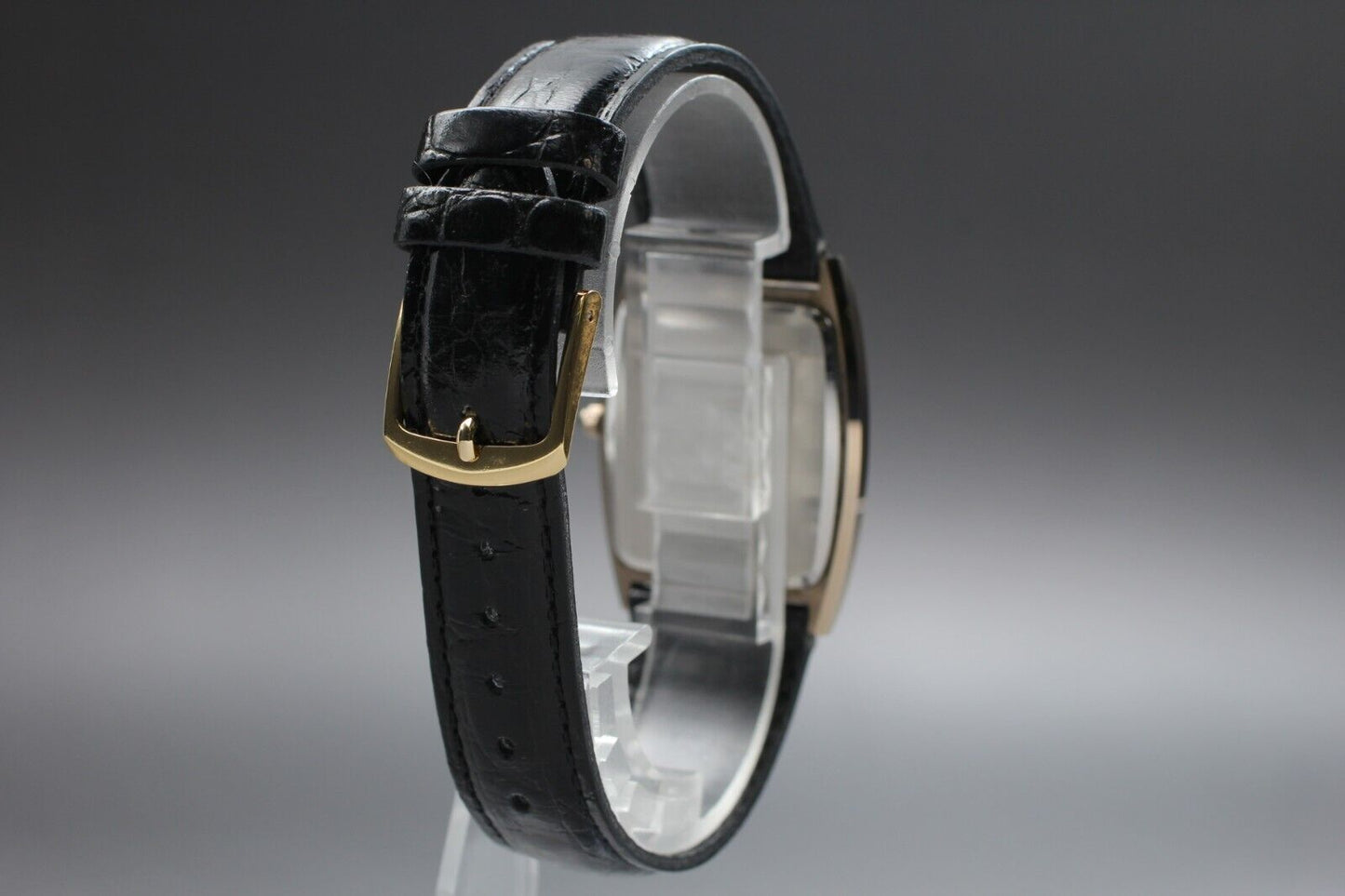 *MINT* Vintage 1982 SEIKO Dolce 6030-5320 Quartz Tank Shape Gold Dial Mens JAPAN