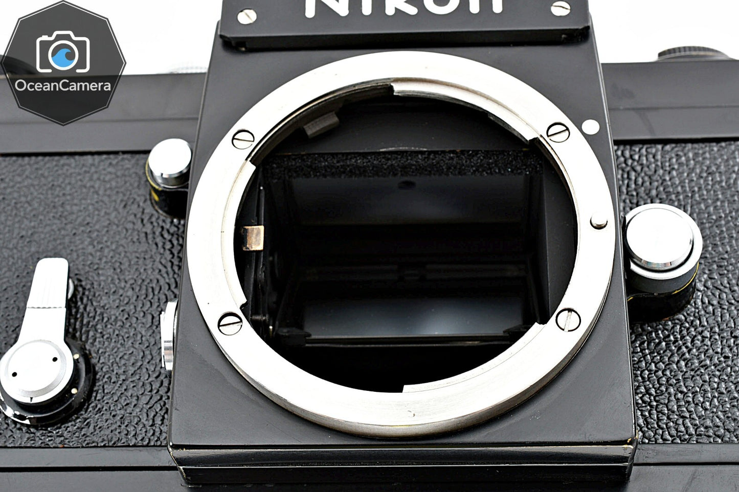 SN706xxxx *Exc+5* Nikon F Eye Level Black 35mm SLR Film Camera Body From JAPAN