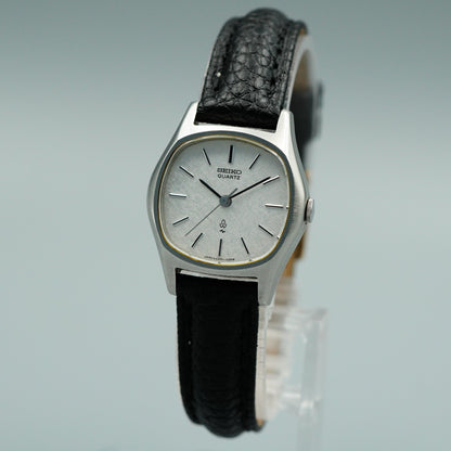 *N MINT* Vintage SEIKO Vintage 4301-5000 Quartz White Square 23mm Women Watch