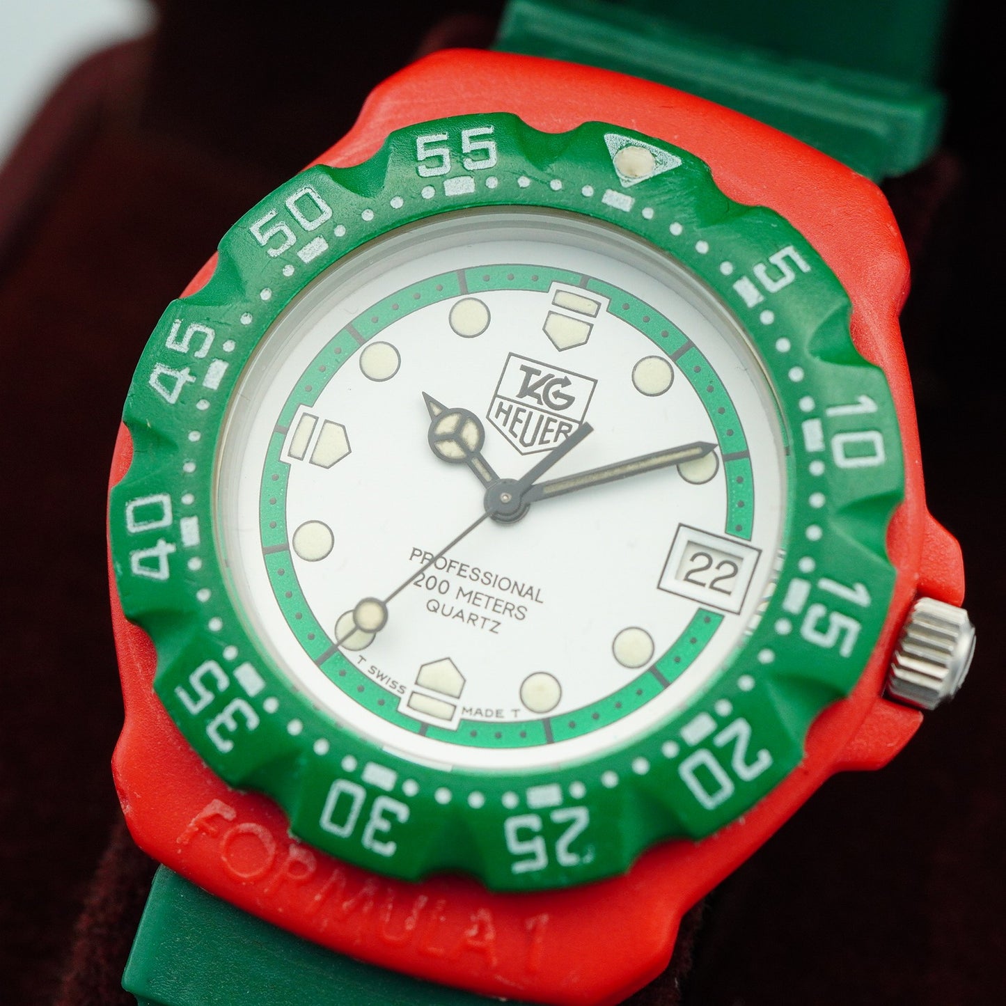 N MINT Vintage 1990s TAG Heuer Formula 1 384.513/1 Quartz White 35mm Mens Watch