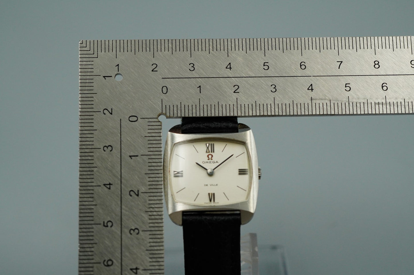 *NEAR MINT* OMEGA De Ville Hand Winding White Rectangle 25mm Women Watch