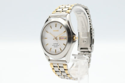 *NEAR MINT* Vintage SEIKO SAPRHIRE 9943-8000 Quartz White Dial Round Mens Watch
