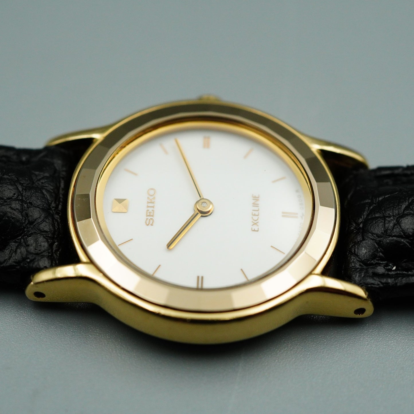 *NEAR MINT* Vintage SEIKO Exceline 4N20-0280 Qz White Round 22mm Women Watch