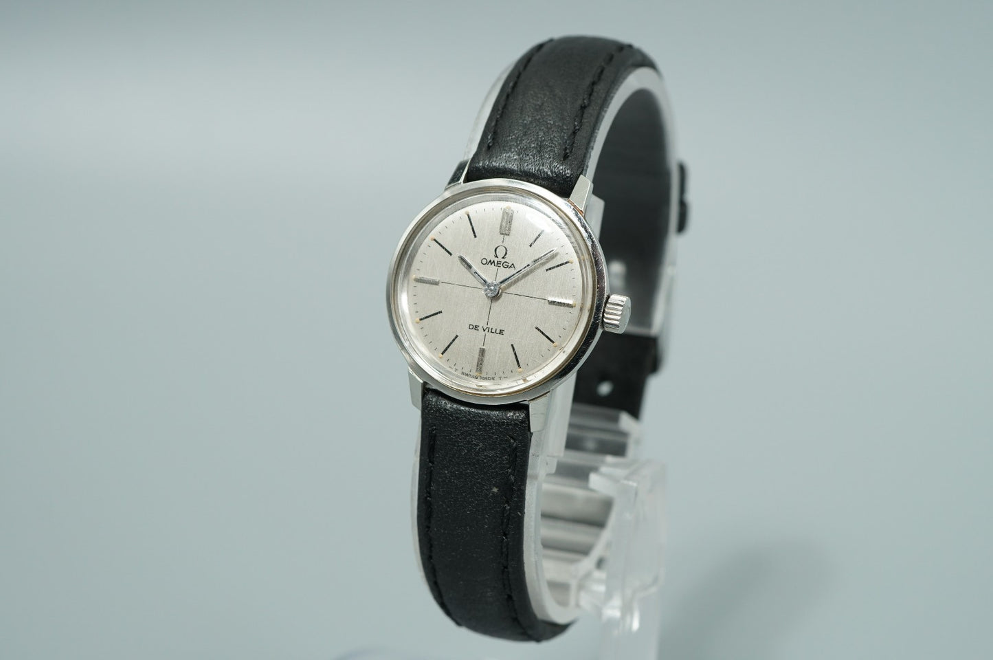 *N MINT* Vintage OMEGA De Ville Hand Winding Silver Cross Line 22mm Women Watch