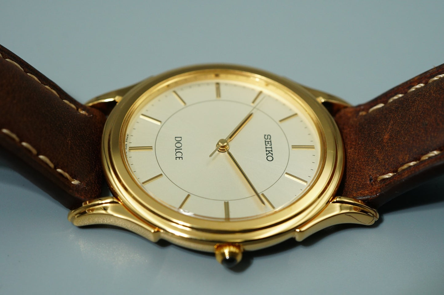 *MINT* Vintage 1998 SEIKO Dolce 5E31-7A40 Quartz Gold Dial Round 34mm Mens Watch