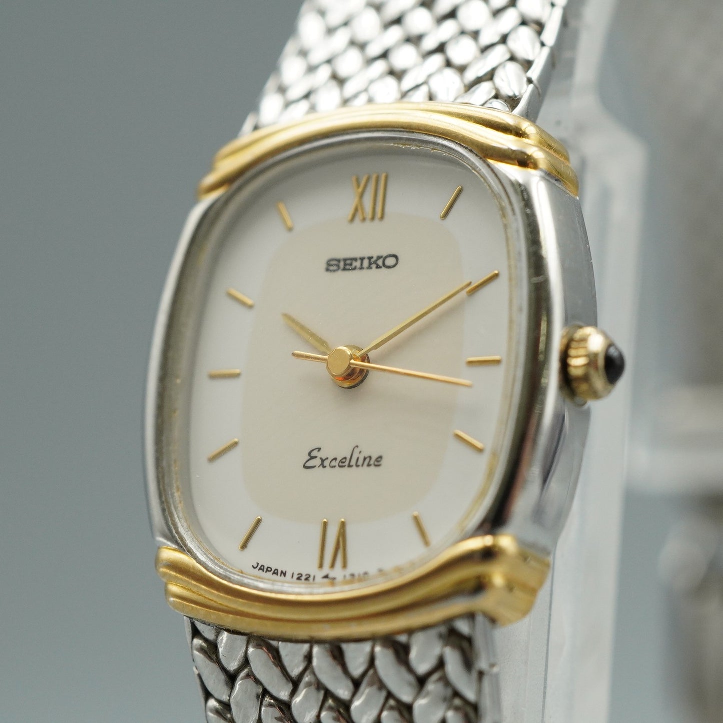 *NEAR MINT* Vintage SEIKO Exceline 1221-5890 Quartz Beige Oval 18mm Women Watch