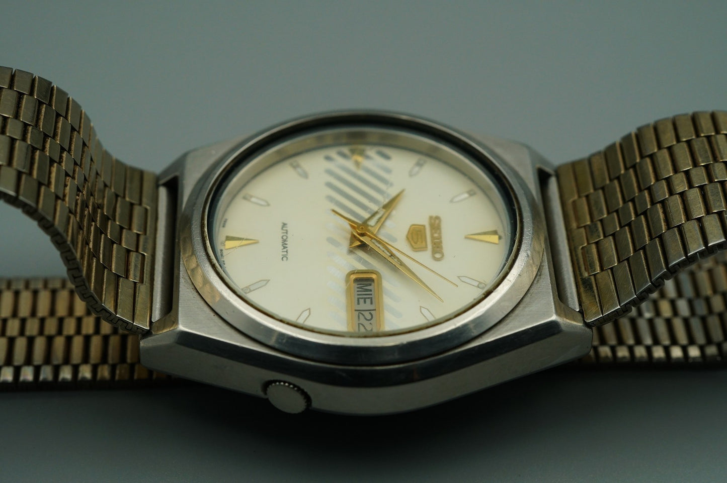 *Exc+5* Vintage 1982 SEIKO 5 7009-876A AT White Dial Round 38mm Mens Watch