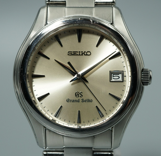 *NEAR MINT* Vintage 1997 SEIKO Grand 9F62-0A10 Qz Champagne Dial 35mm Mens Watch