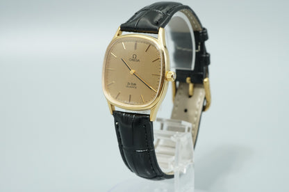 *MINT* Vintage 1977 OMEGA De Ville Cal.1330 Qz Gold Dial Square 31mm Mens Watch
