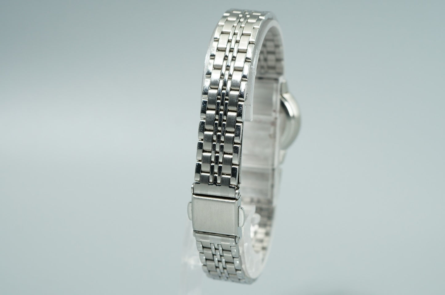 NEAR MINT Vintage OMEGA De Ville Hand Winding Silver Dial Round 22mm Women Watch