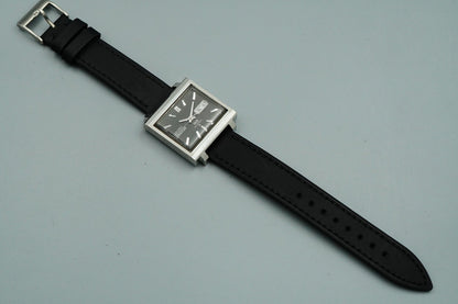 N MINT Vintage SEIKO 5 ACTUS 6106-5440 Automatic Black Rectangle 33mm Mens Watch