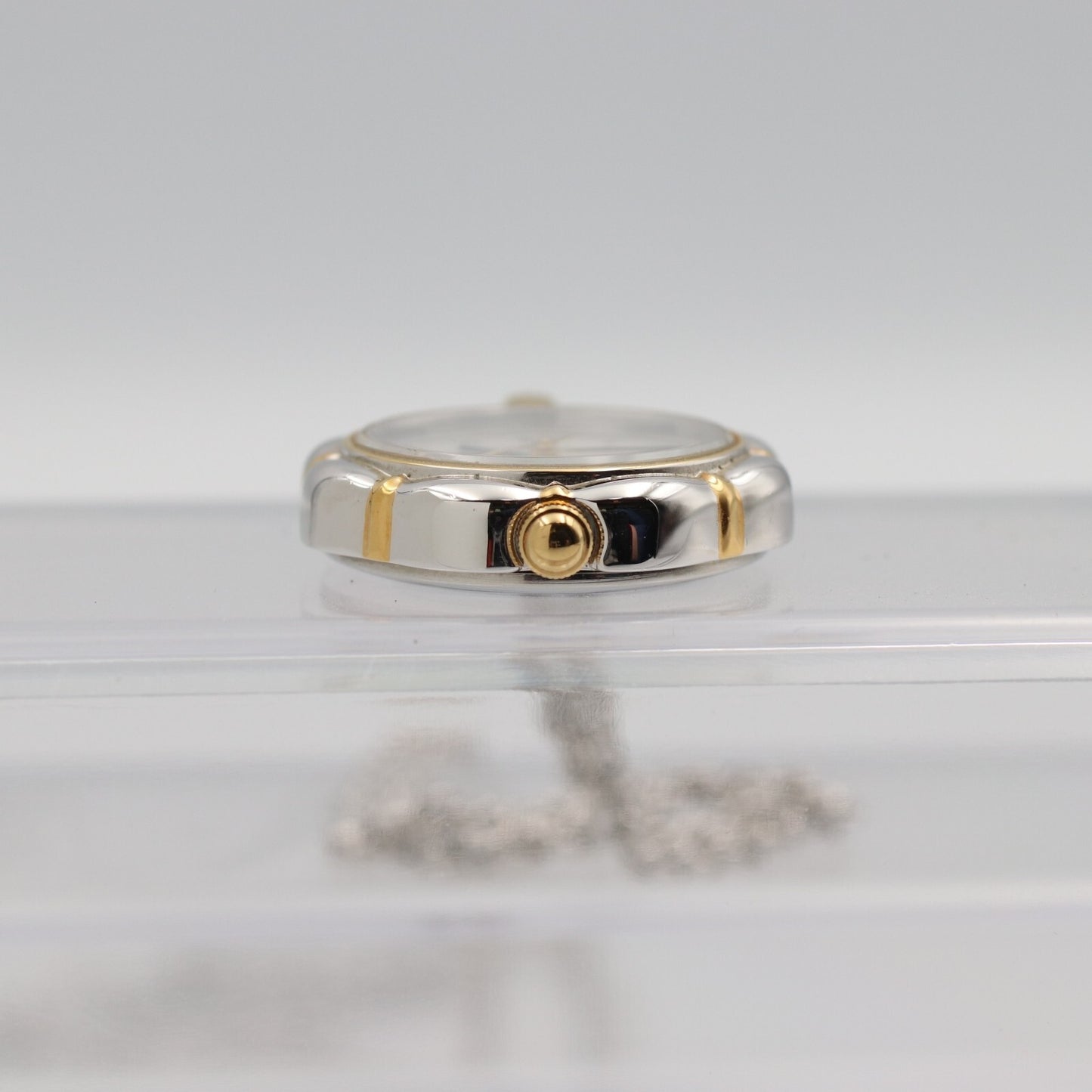 *Exc+5* Vintage SEIKO 1F21-0A10 Quartz White Dial Round 20mm Women Watch JAPAN