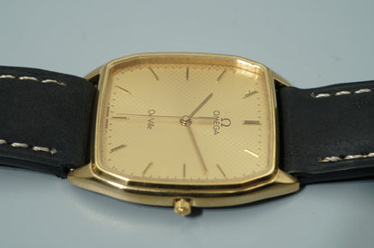 *NEAR MINT* OMEGA De Ville Cal.1417 Quartz Gold Dial Square 30mm Mens Watch