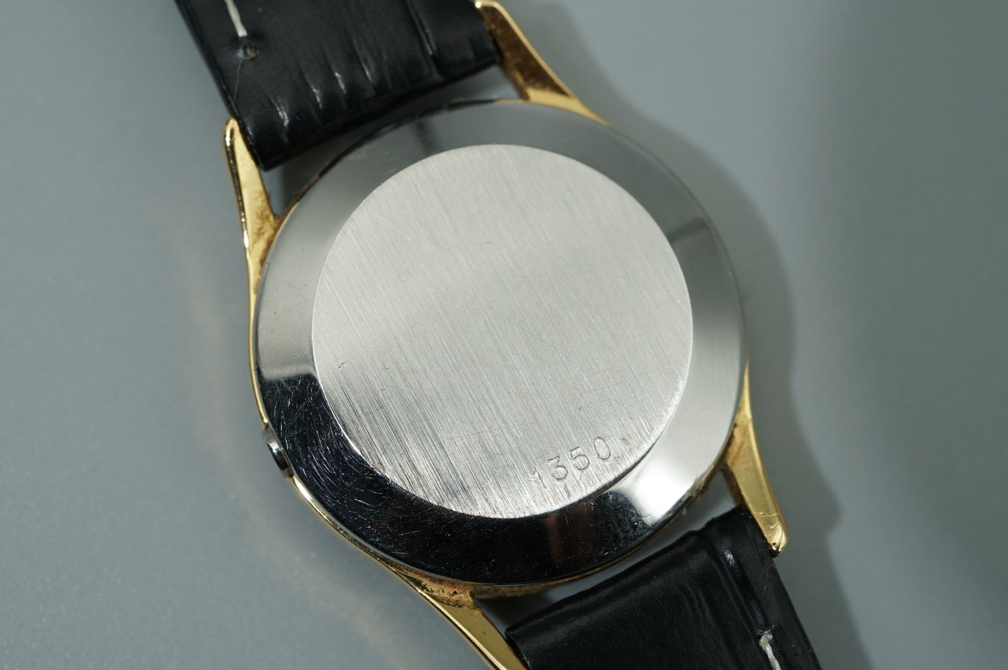 *NEAR MINT* Vintage 1980s OMEGA De Ville Cal.1350 Qz Gold Round 23mm Women Watch