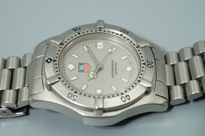 MINT Vintage 1996 TAG HEUER Professional 2000 WE1211-R Qz Silver 35mm Mens Watch