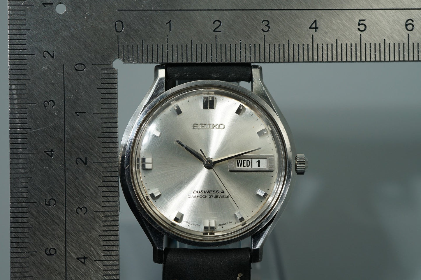 N MINT Vintage 1967 SEIKO BUSINESS-A 8346-8000 Hand Wind Silver  36mm Mens Watch