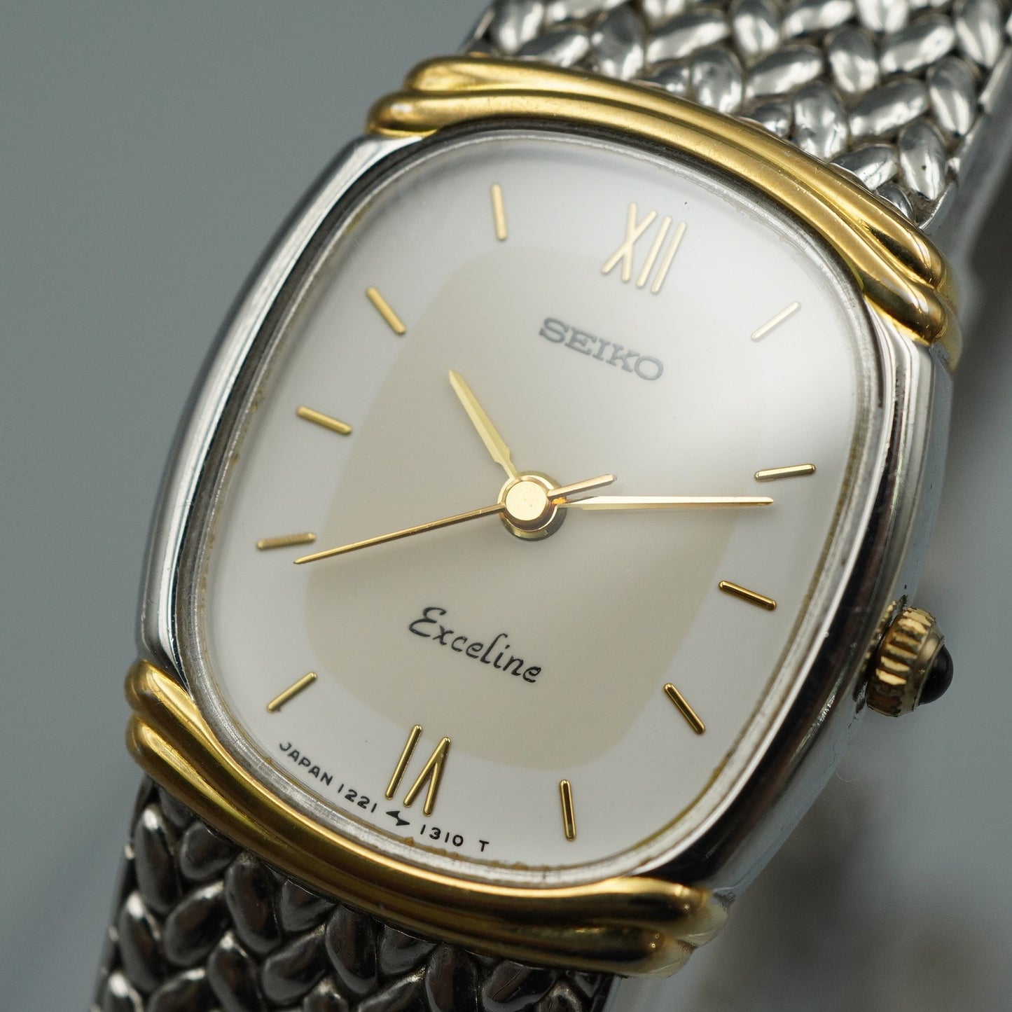 *NEAR MINT* Vintage SEIKO Exceline 1221-5890 Quartz Beige Oval 18mm Women Watch