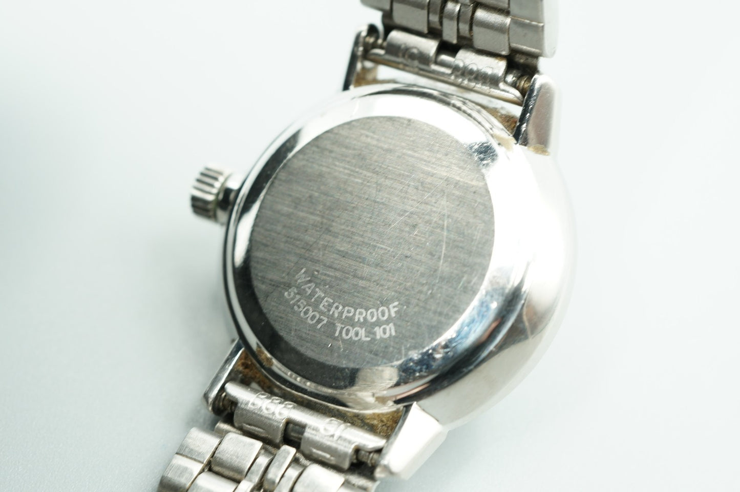 NEAR MINT Vintage OMEGA De Ville Hand Winding Silver Dial Round 22mm Women Watch