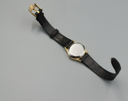 *NEAR MINT* Vintage OMEGA De Ville 591.0022 Quartz Gold Dial Round Women Watch
