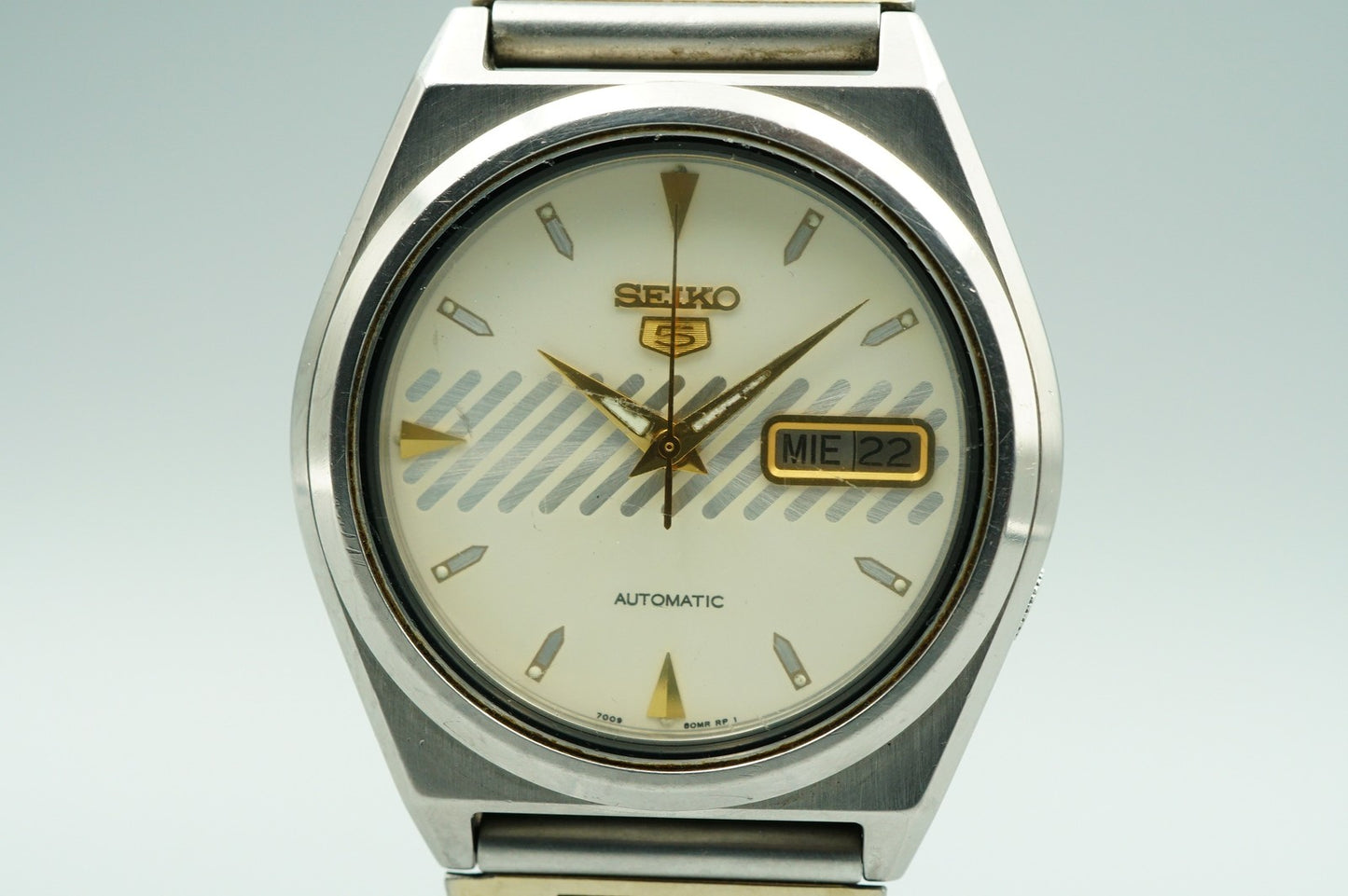 *Exc+5* Vintage 1982 SEIKO 5 7009-876A AT White Dial Round 38mm Mens Watch