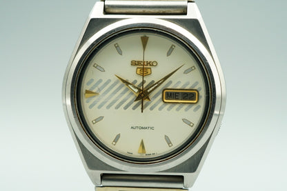 *Exc+5* Vintage 1982 SEIKO 5 7009-876A AT White Dial Round 38mm Mens Watch