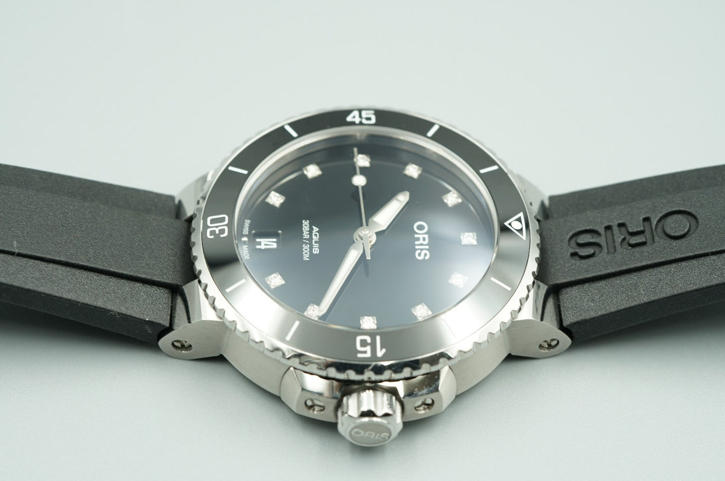 ORIS Aquis Date Diamonds 01 733 7731 4194 Automatic Black 37mm Women Watch