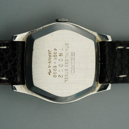 *N MINT* Vintage SEIKO Vintage 4301-5000 Quartz White Square 23mm Women Watch