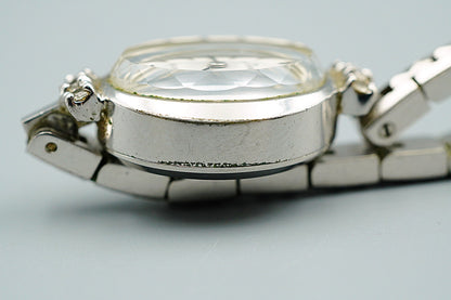 N MINT Vintage 1970s SEIKO 11-7240 Hand Winding Silver Oval 15 mm Women Watch