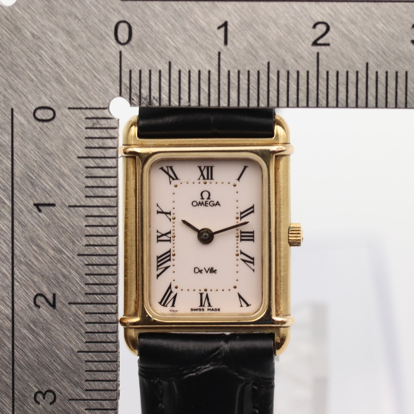 N MINT Vintage 1984 OMEGA De Ville Cal.1450 Qz White Rectangle 18mm Women Watch
