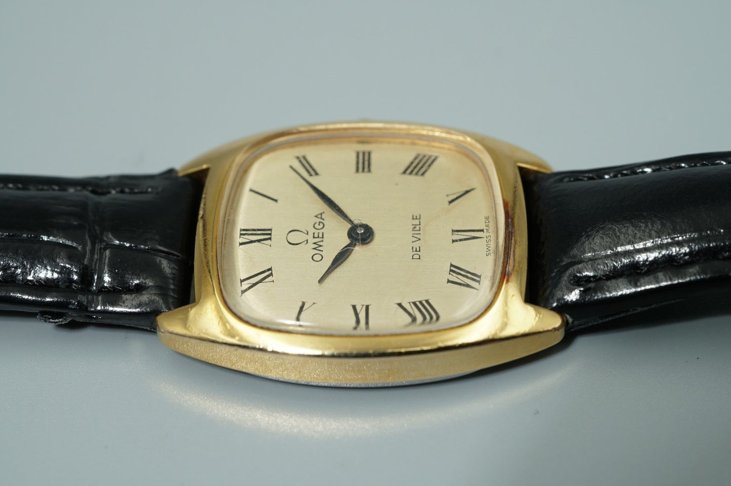 *NEAR MINT* Vintage 1979 OMEGA De Ville Cal.625 Hand Wind Gold 25mm Women Watch