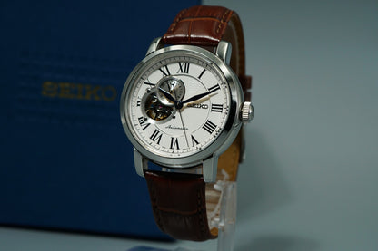 *N MINT++*  SEIKO  4R39-00K0 Automatic White Dial Round 39mm Mens Watch
