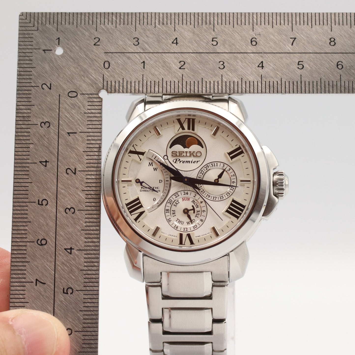 *MINT* SEIKO Premier Kinetic Moon Phase 5D88-0AH0 Quartz White 42mm Mens Watch