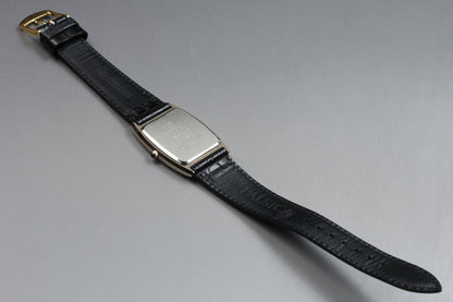 *MINT* Vintage 1982 SEIKO Dolce 6030-5320 Quartz Tank Shape Gold Dial Mens JAPAN