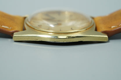 N MINT Vintage 1970 OMEGA De Ville Cal.620 Hand Wind Gold Round 32mm Mens Watch