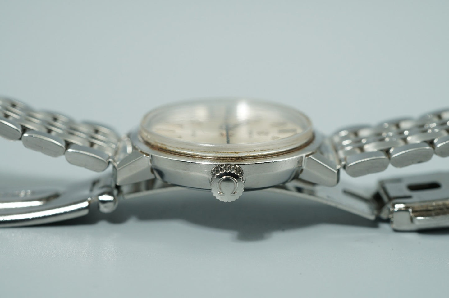 NEAR MINT Vintage OMEGA De Ville Hand Winding Silver Dial Round 22mm Women Watch