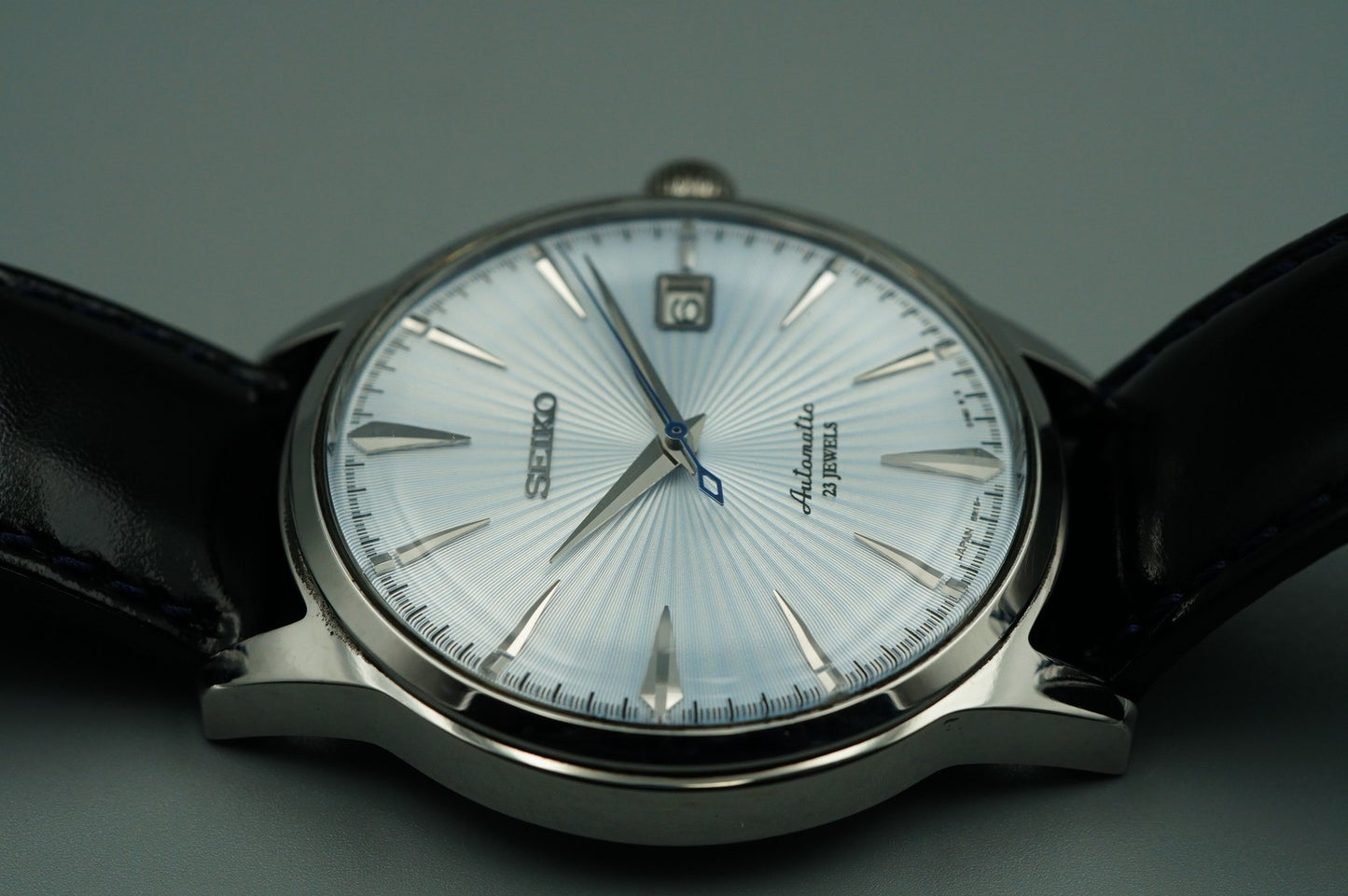 *NEAR MINT*  SEIKO MECHANICAL 6R15-01S0 AT Blue Dial Round 40mm Mens Watch