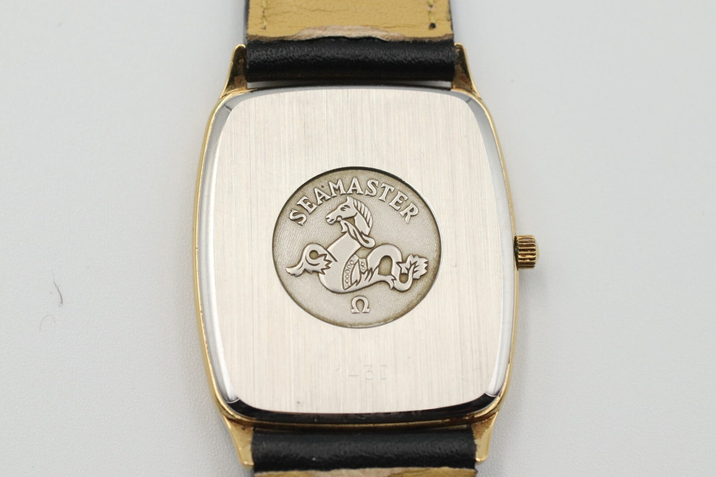 *NEAR MINT* Vintage OMEGA Seamaster Cal.1430 Quartz Gold Dial Date Women Watch