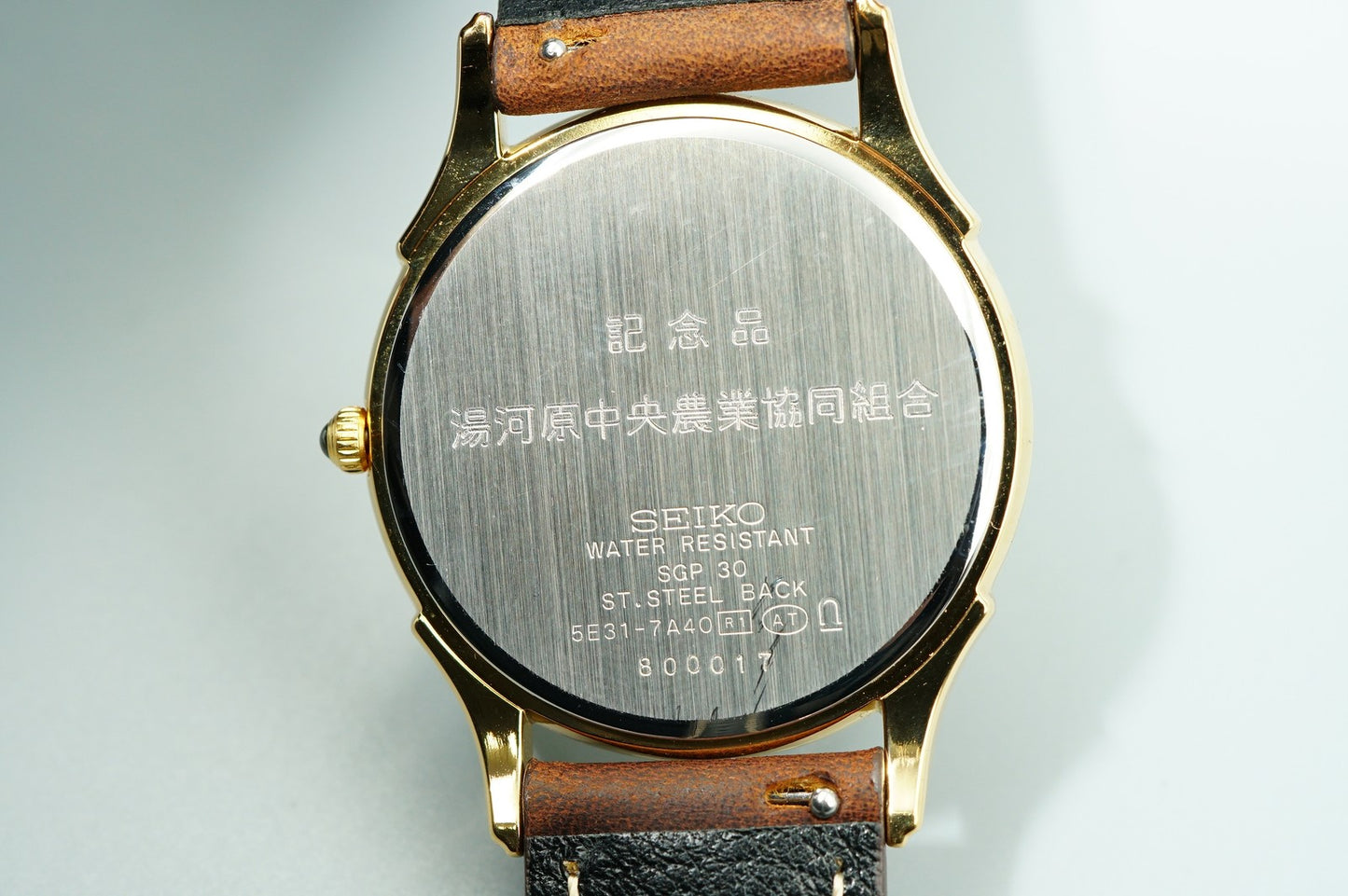 *MINT* Vintage 1998 SEIKO Dolce 5E31-7A40 Quartz Gold Dial Round 34mm Mens Watch