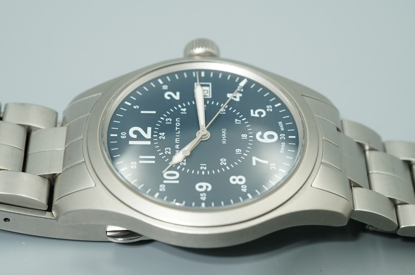 *N MINT* HAMILTON Khaki H682010 Quartz Navy Dial Blue 38mm Date Mens Watch