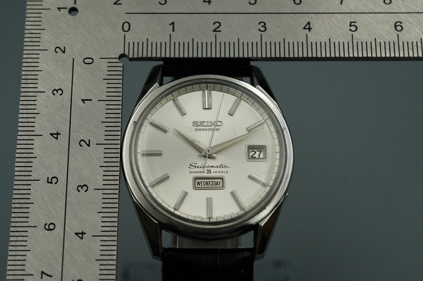 N MINT+++ Vintage 1960s SEIKO SEIKO MATIC Automatic Silver Round 37mm Mens Watch