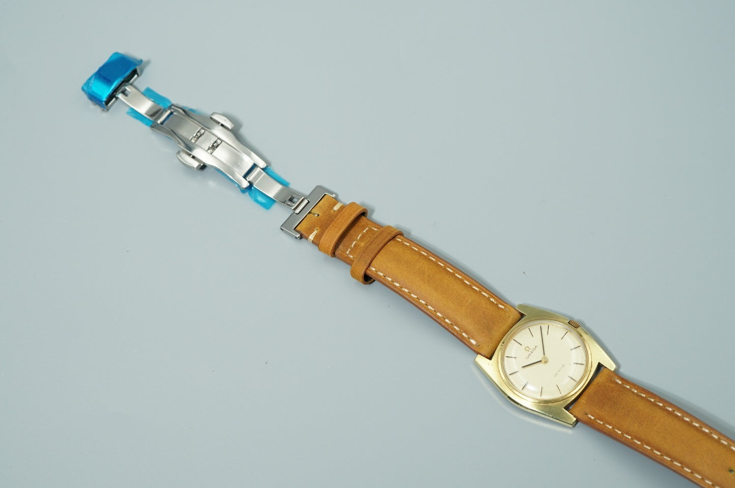 N MINT Vintage 1970 OMEGA De Ville Cal.620 Hand Wind Gold Round 32mm Mens Watch